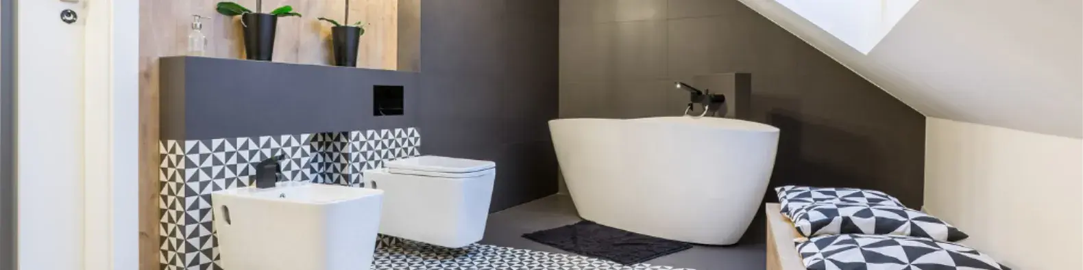 Mała łazienka na poddaszu