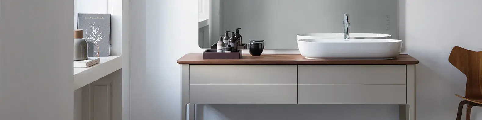 Skandynawska łazienka w stonowanych kolorach