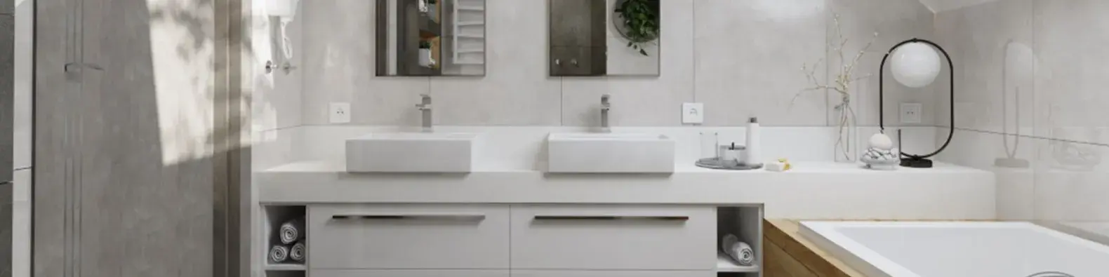 Biała łazienka w klasycznym stylu