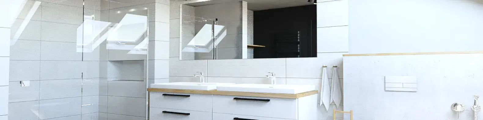 Monochromatyczna łazienka z prysznicem we wnęce